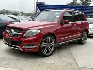 Mercedes-Benz GLK-Class Base GLK 350 4dr AWD 4MATIC (3.5L 6cyl 7A) 2015