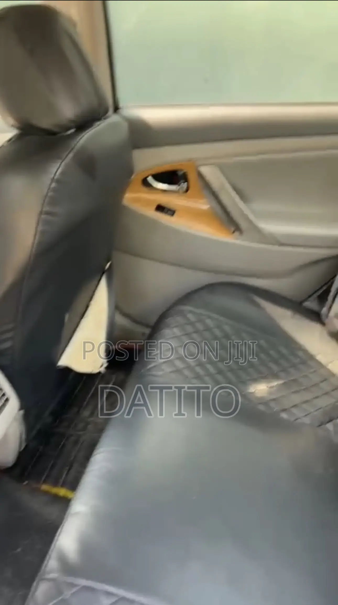 Toyota Camry XLE 2022 Silver