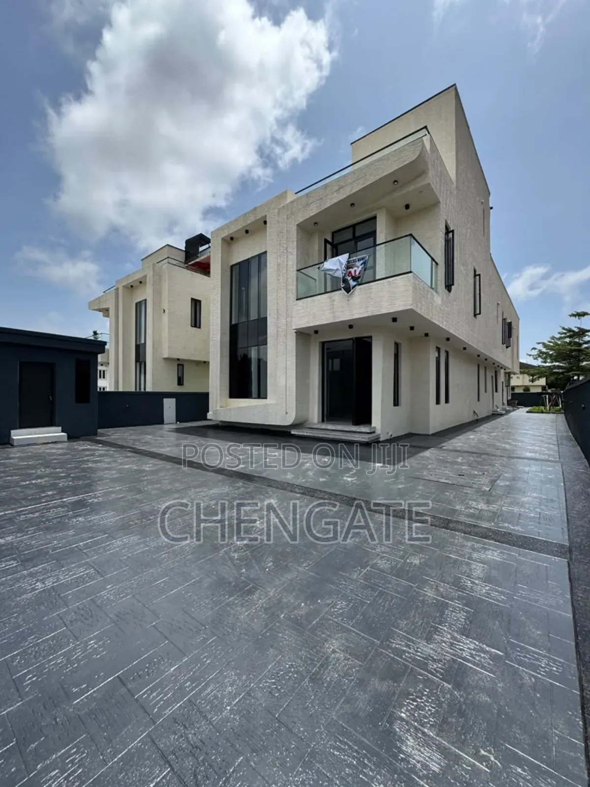 5bdrm Duplex in Ajah for sale