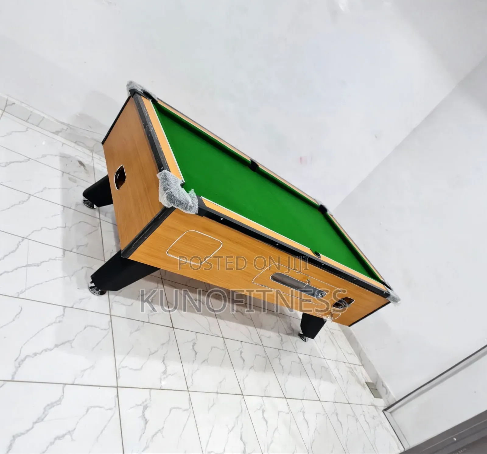 Standard Commercial Coin-Operated 7ft Snooker Table