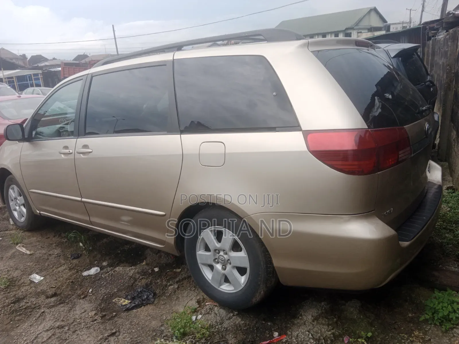 Toyota Sienna 2005 Gold