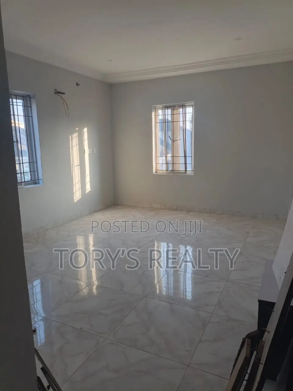 3bdrm Apartment in Lekki Phase 1 for rent