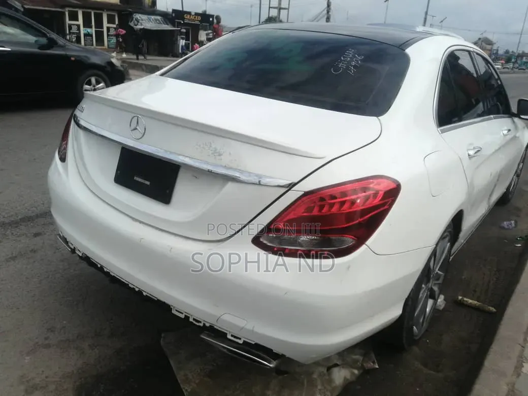 Mercedes-Benz C300 2016 White