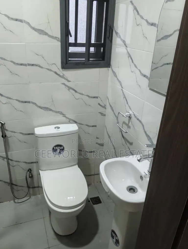 2bdrm Bungalow in Kolapo, Akobo for rent