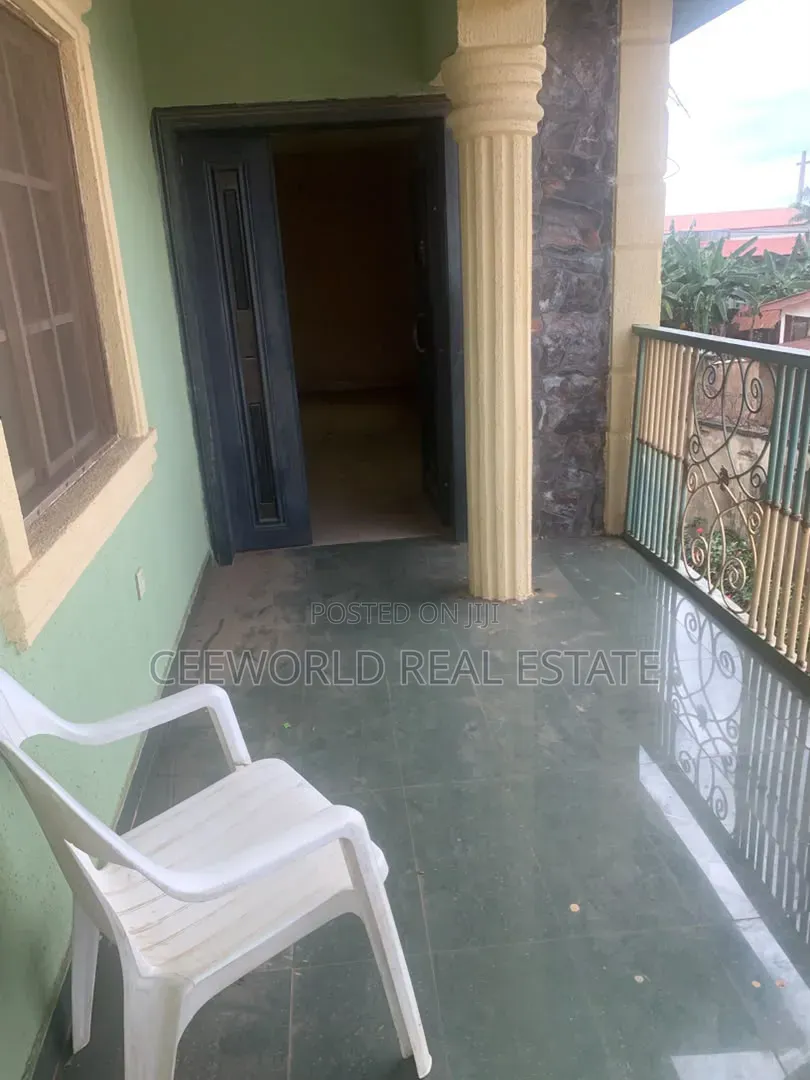 3bdrm Apartment in Fodacis, CHallenge / Ibadan for rent