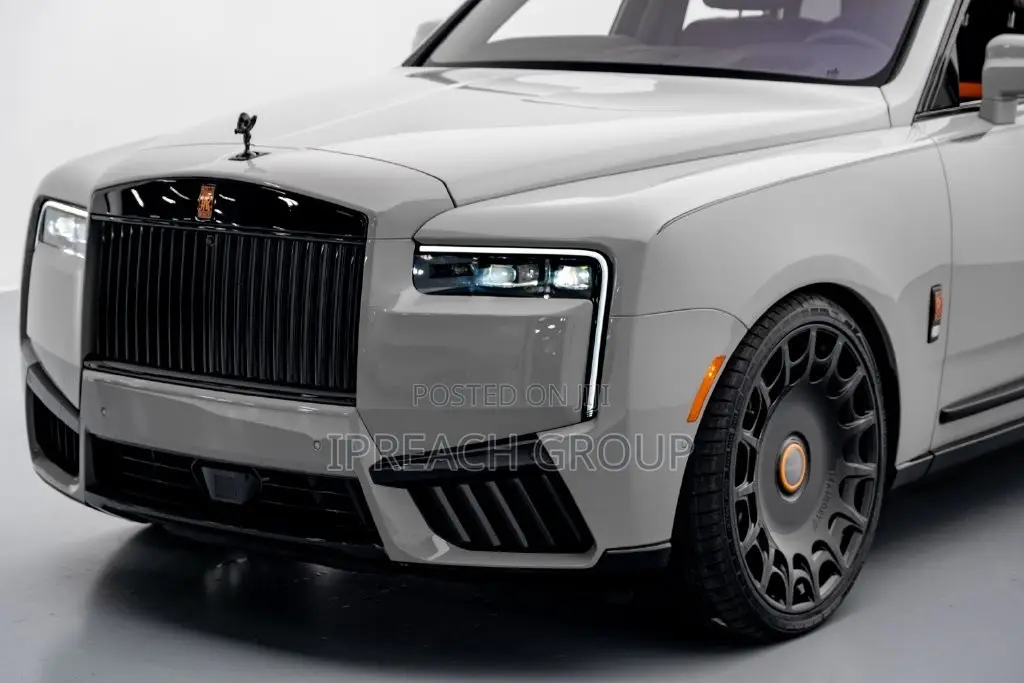 New Rolls-Royce Cullinan Base 2026 Gray