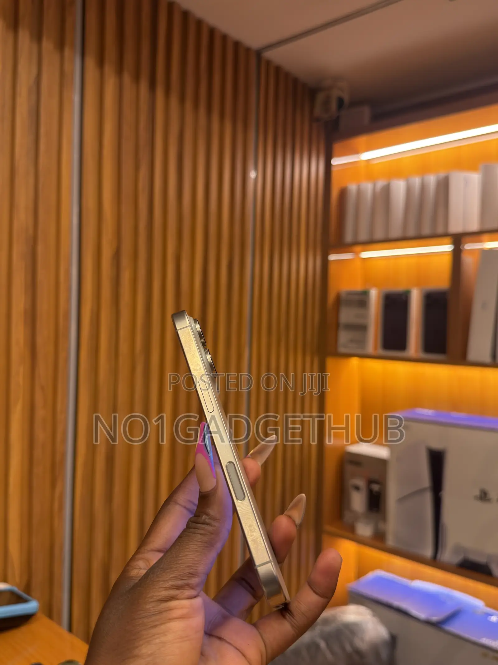 Apple iPhone 16 Pro 256 GB Bronze