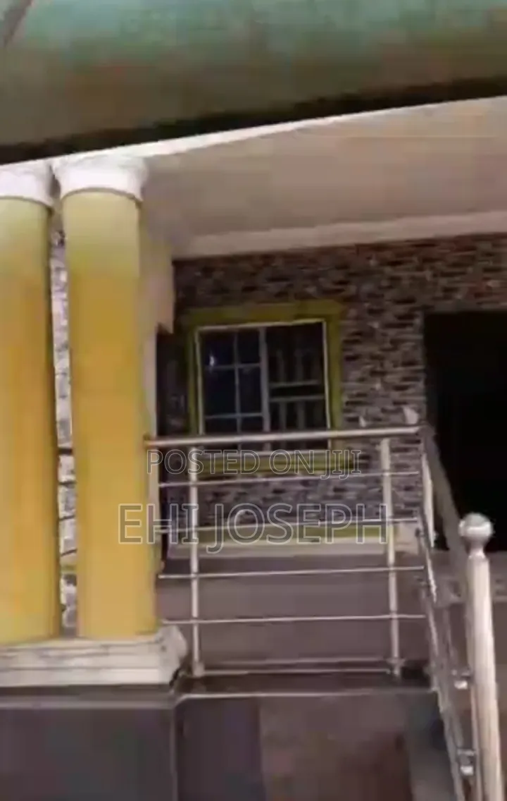 4bdrm Bungalow in Benin City for sale