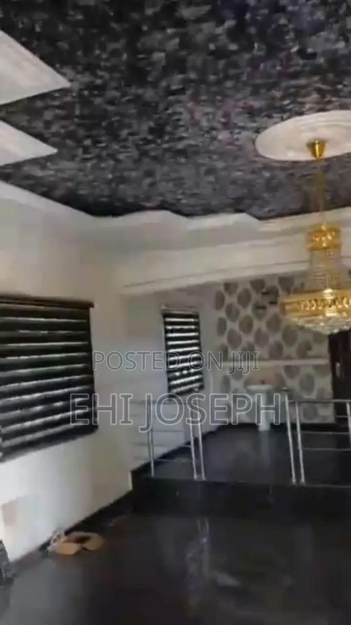 4bdrm Bungalow in Benin City for sale
