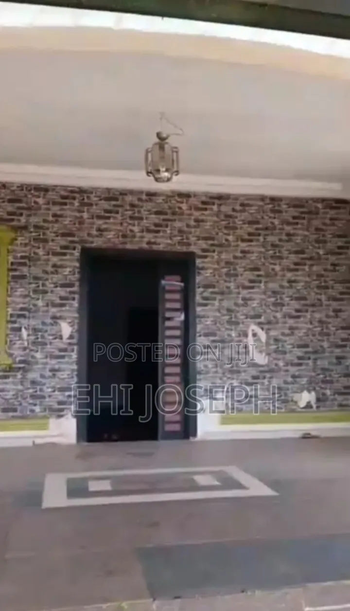 4bdrm Bungalow in Benin City for sale