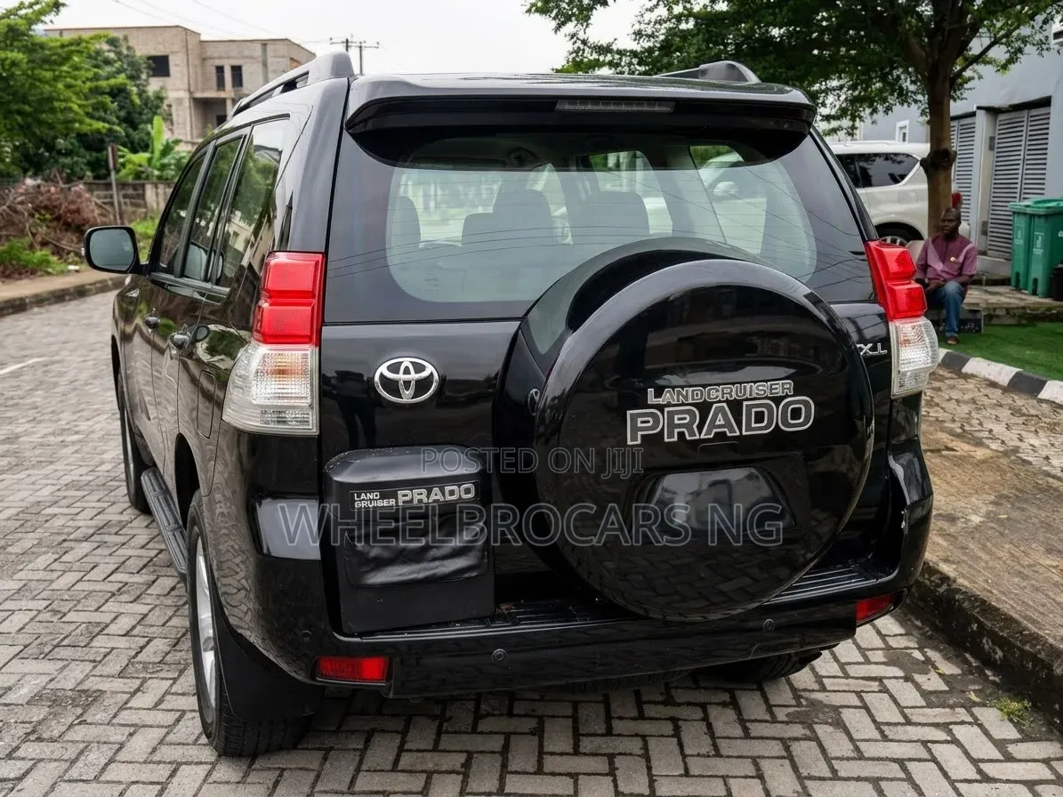 Toyota Land Cruiser Prado 2.7 i 2012 Black