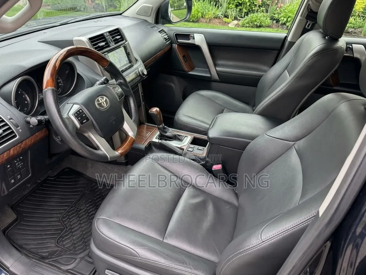 Toyota Land Cruiser Prado 2.7 i 2012 Black