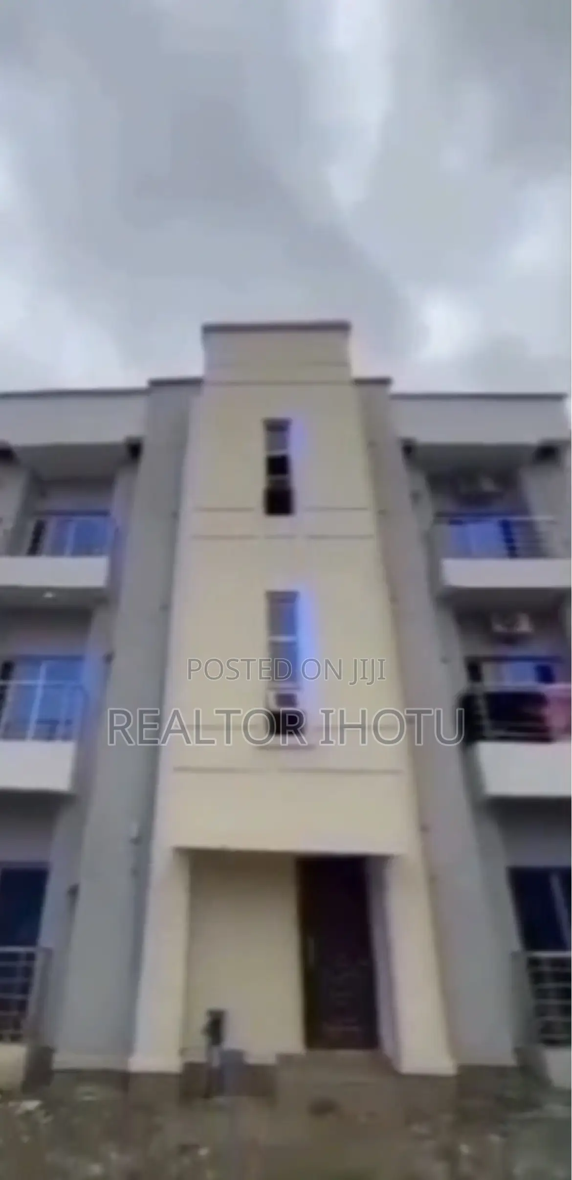 2bdrm Block of Flats in Zone B for sale
