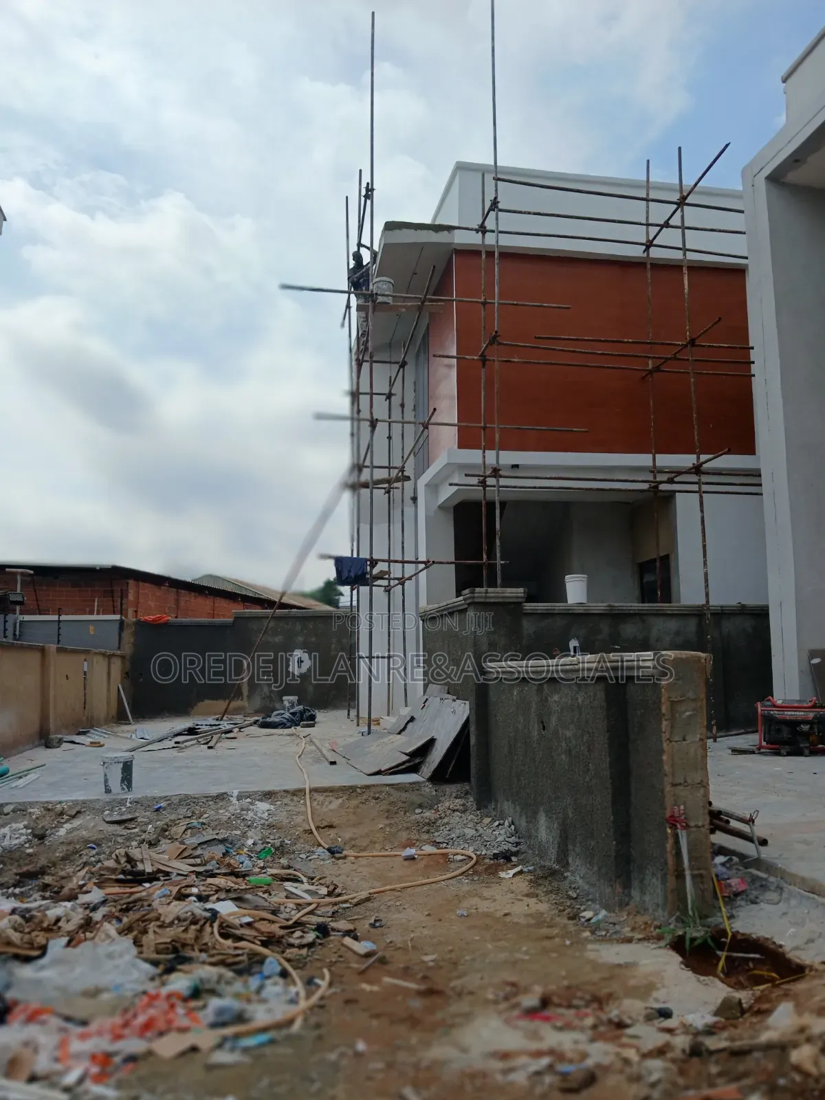 5bdrm Duplex in Clay Bustop Estate, Oregun for sale
