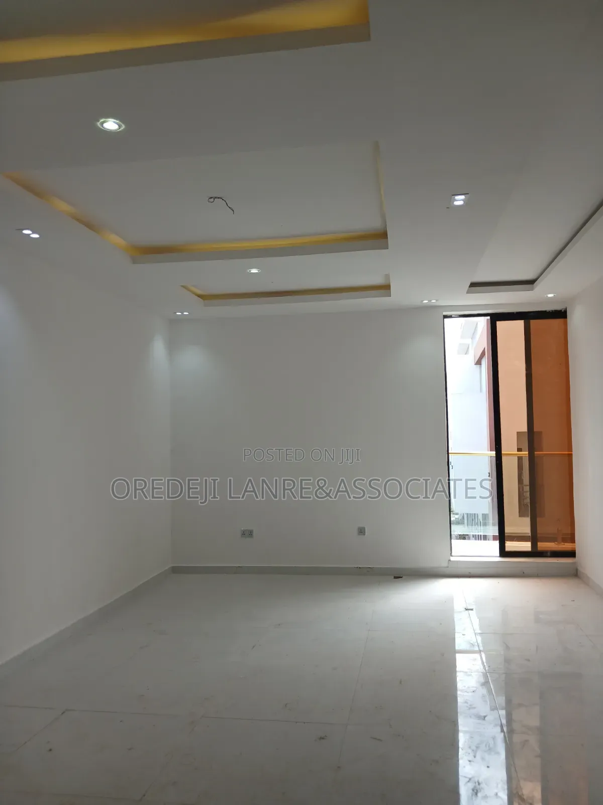 5bdrm Duplex in Clay Bustop Estate, Oregun for sale