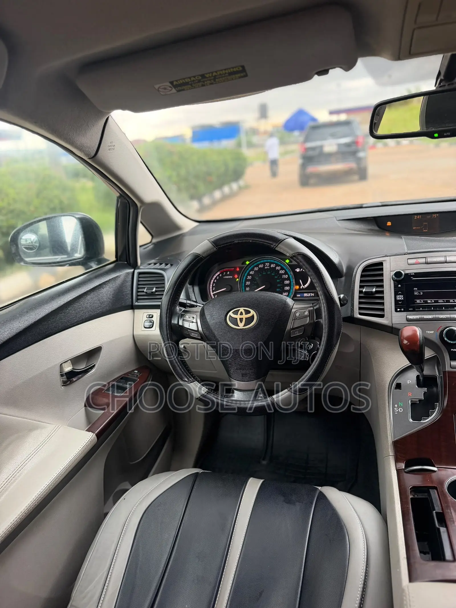 Toyota Venza LE 2011 Black