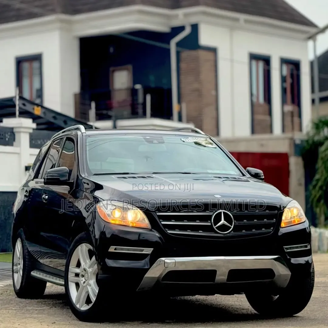 Mercedes-Benz M Class ML350 4dr SUV (3.5L 6cyl 7A) 2015 Black