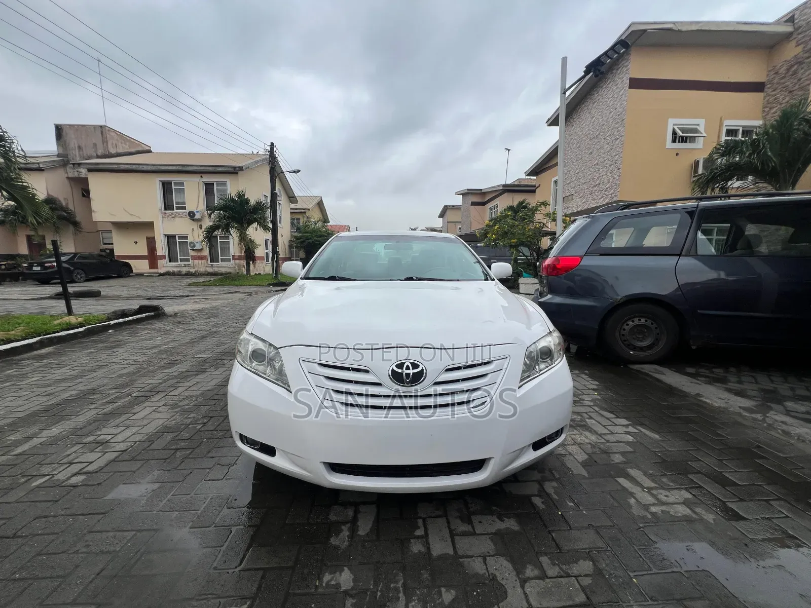 Toyota Camry LE 4dr Sedan (2.4L 4cyl 5A) 2009 White