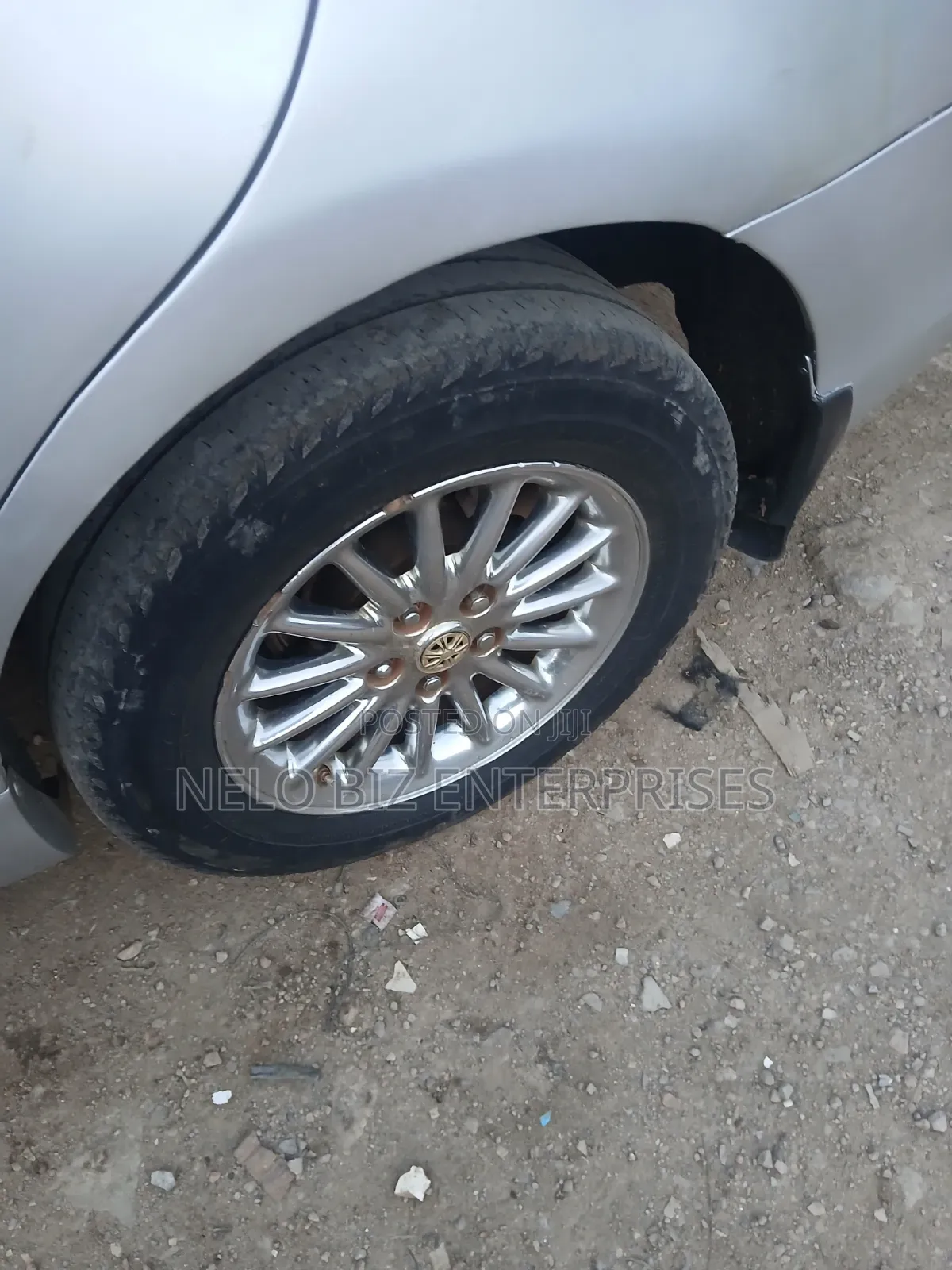 Toyota Camry LE 4dr Sedan (2.5L 4cyl 6A) 2011 Silver