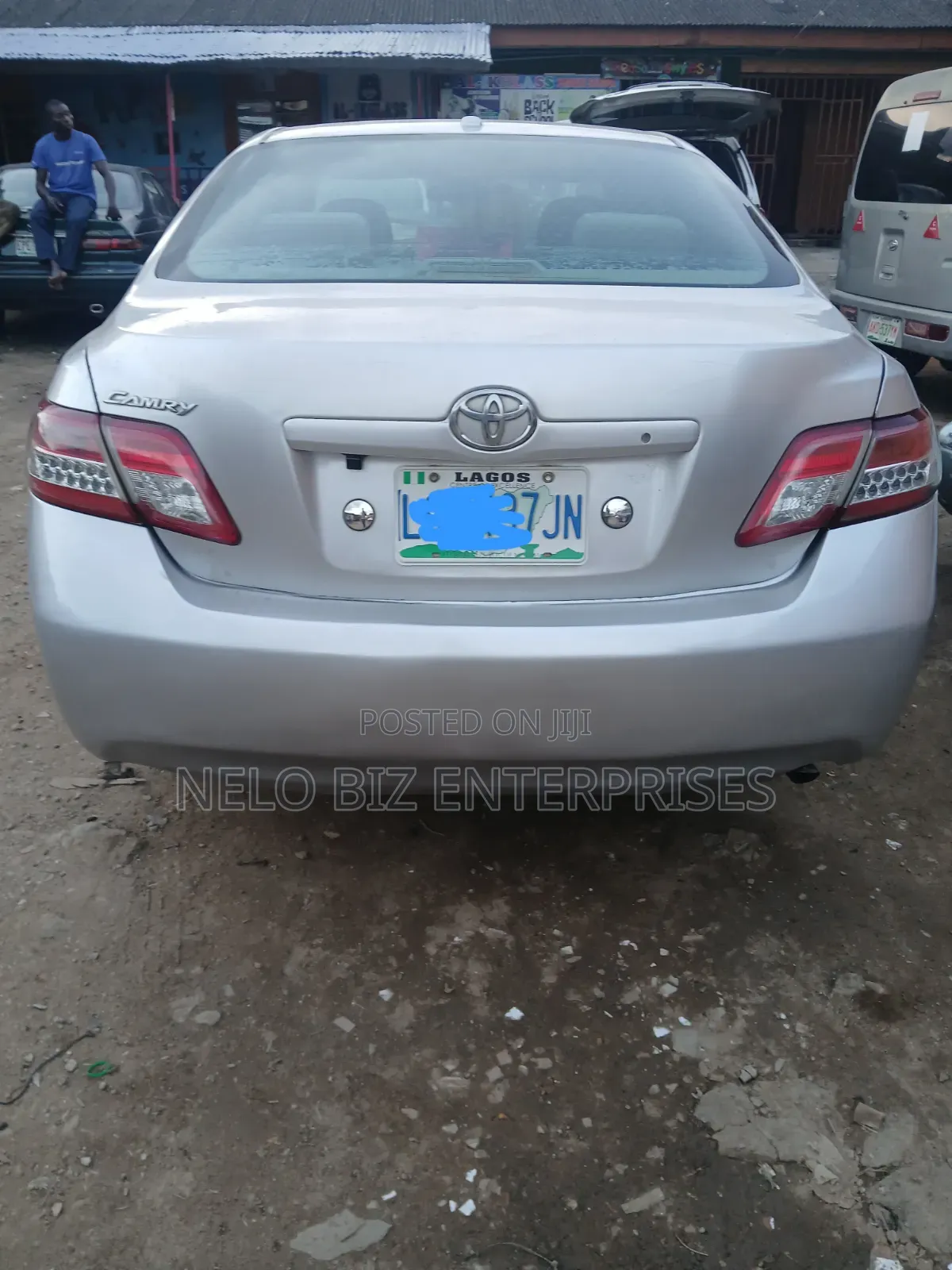 Toyota Camry LE 4dr Sedan (2.5L 4cyl 6A) 2011 Silver
