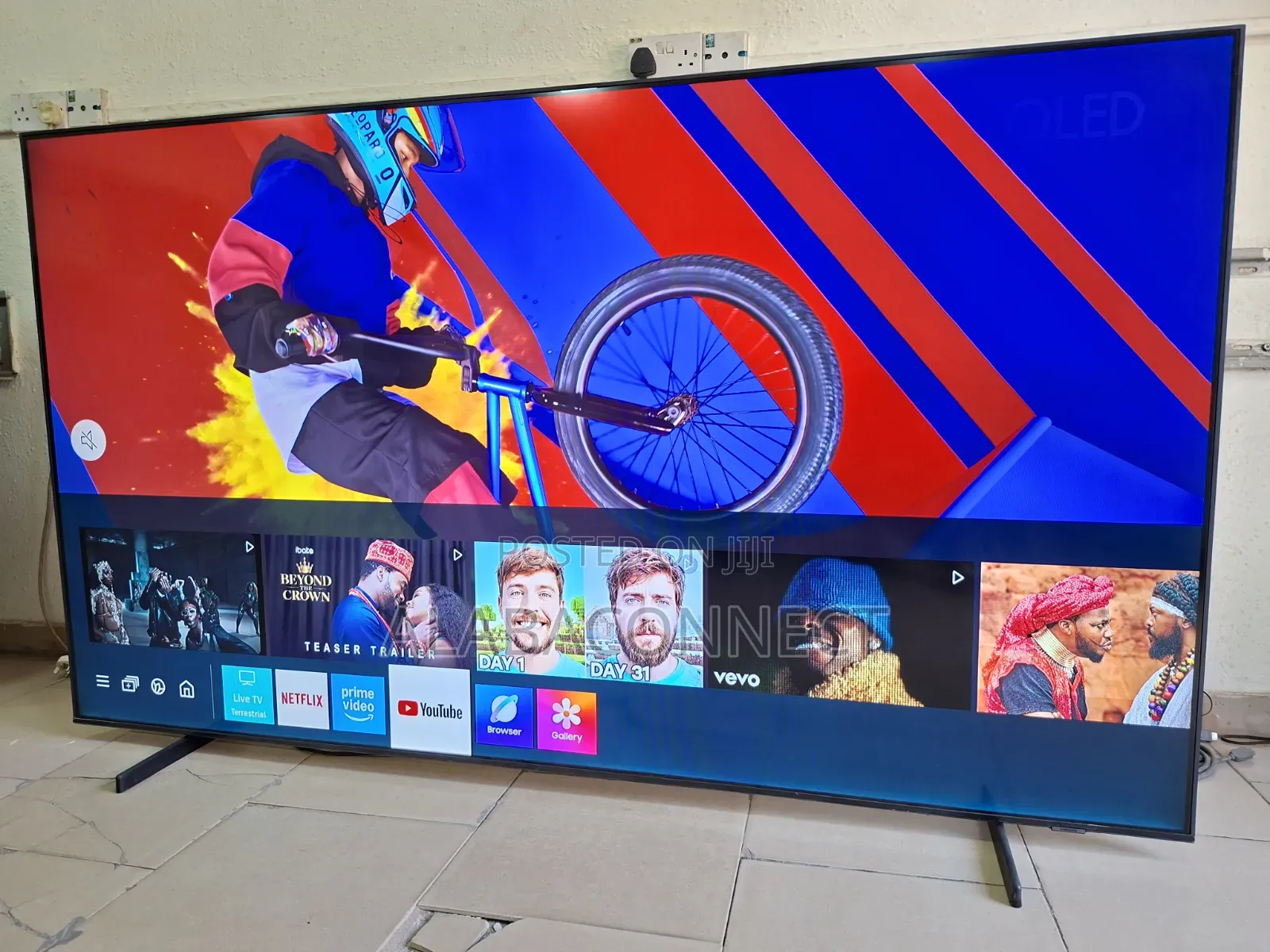Slim 85" Samsung QLED Q60A Smart TV