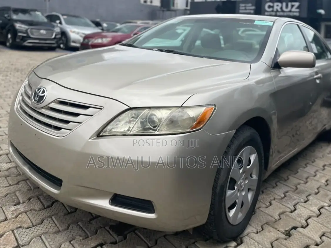 Toyota Camry LE 4dr Sedan (2.4L 4cyl 5A) 2007 Gold