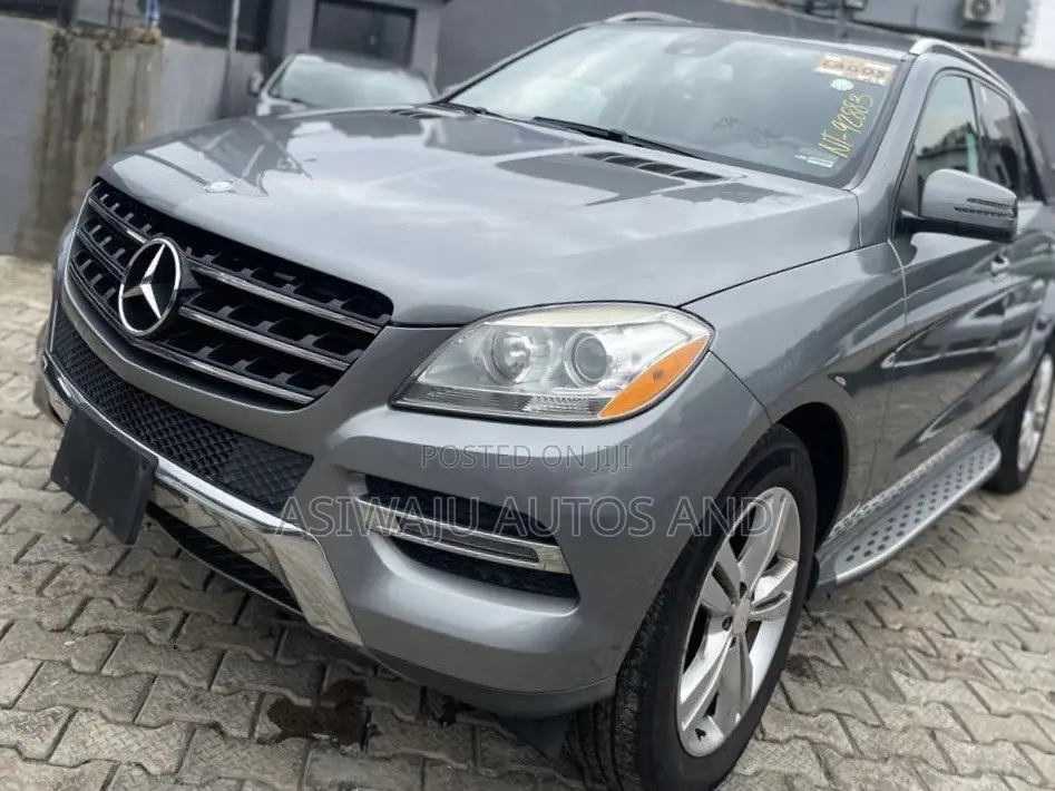 Mercedes-Benz M Class ML350 4MATIC 4dr SUV AWD (3.5L 6cyl 7A) 2014 Gray