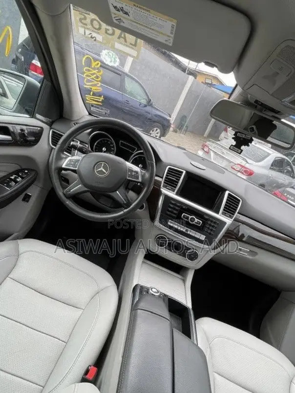 Mercedes-Benz M Class ML350 4MATIC 4dr SUV AWD (3.5L 6cyl 7A) 2014 Gray