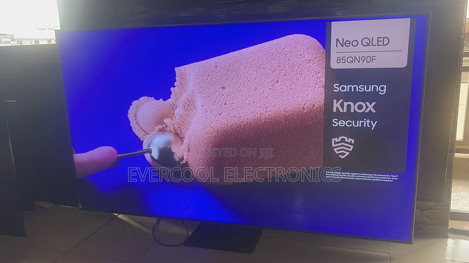 Heavy-Duty 85” Samsung 85qn70f Neo Qled 4k Smart TV (2025)