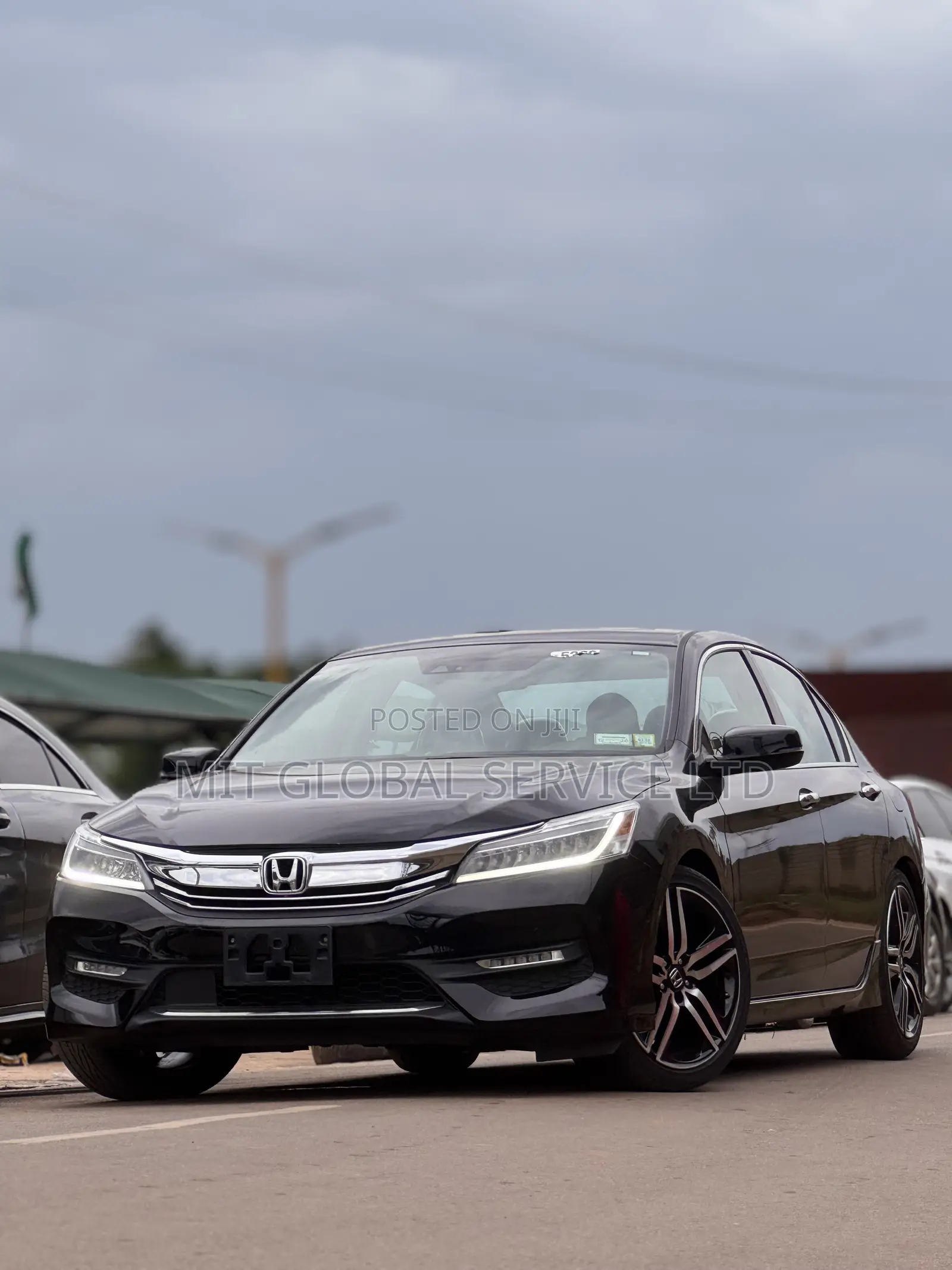 Honda Accord Touring V6 4dr Sedan FWD (3.5L 6cyl 6A) 2017 Black