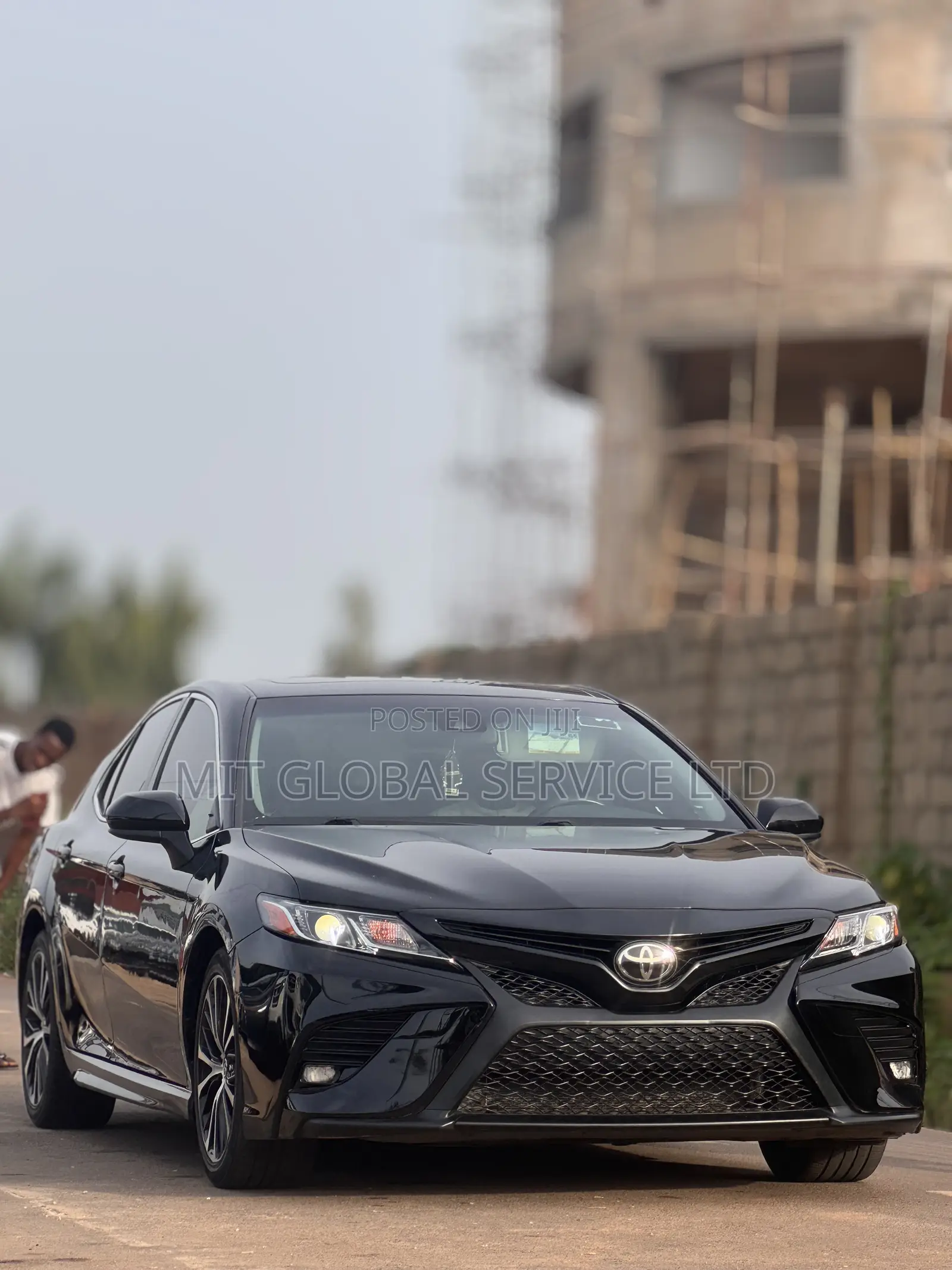 Toyota Camry SE FWD (2.5L 4cyl 8AM) 2018 Black