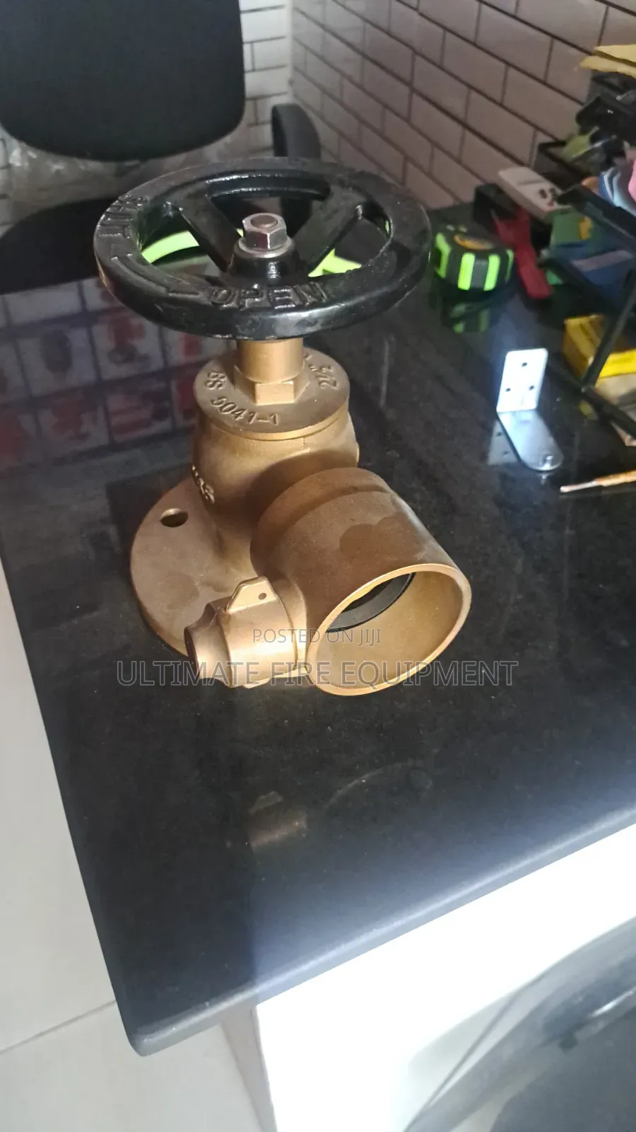 Angle Landing Valve
