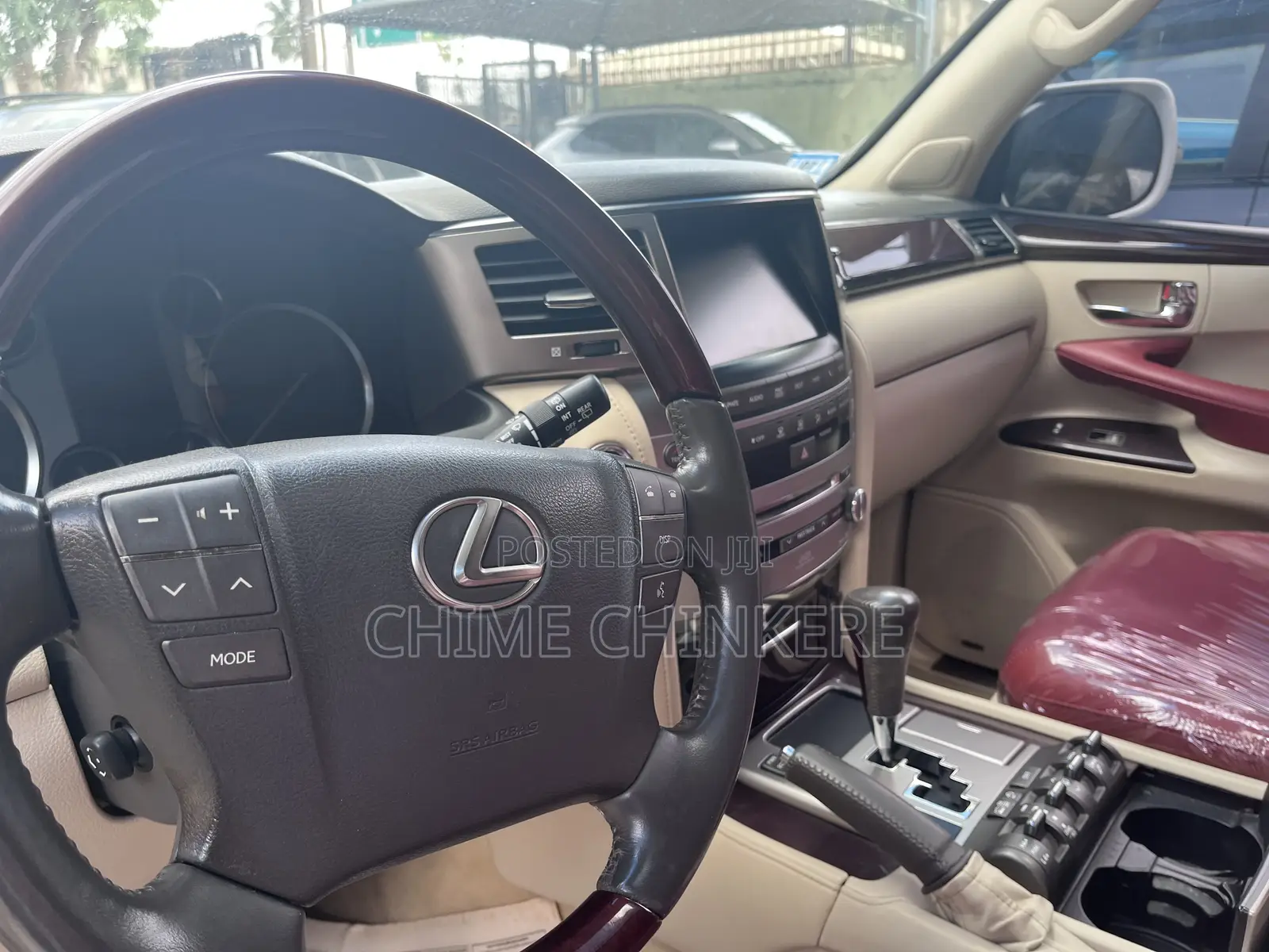 Lexus LX 570 AWD 2013 White