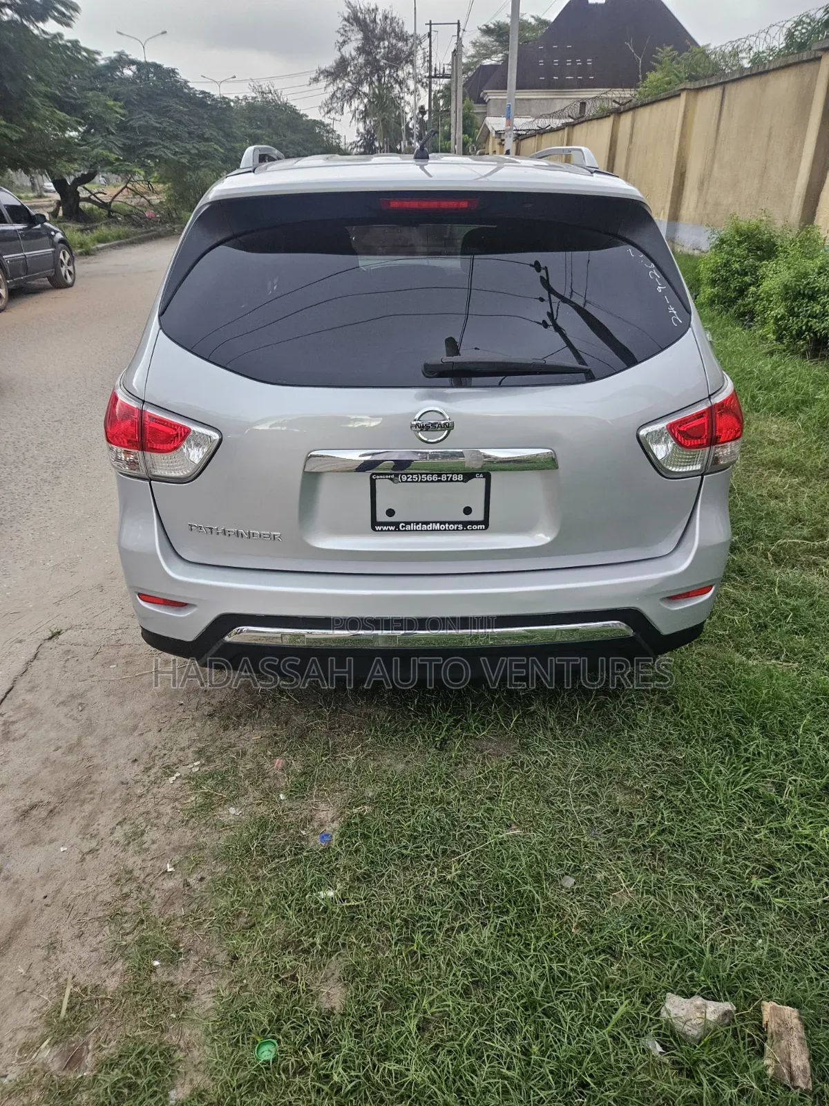 Nissan Pathfinder 2016 Silver