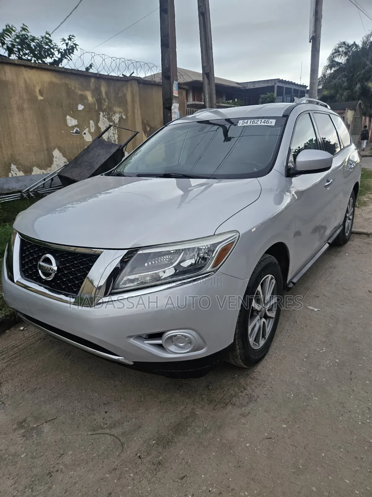 Nissan Pathfinder 2016 Silver