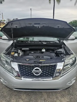 Nissan Pathfinder 2016 Silver