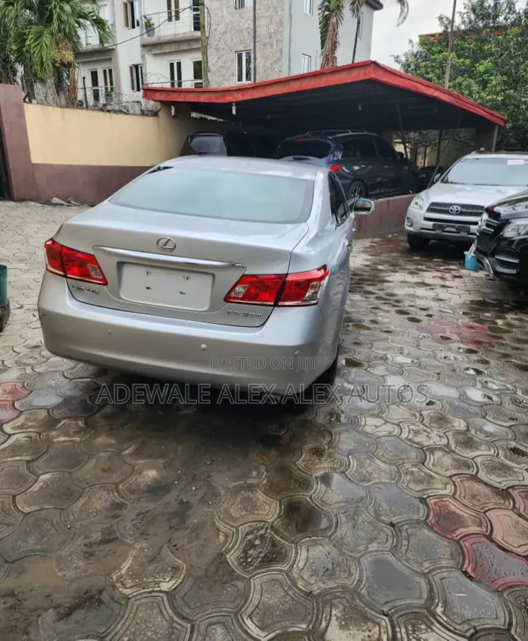 Lexus ES 2012 Silver