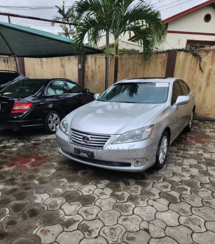 Lexus ES 2012 Silver