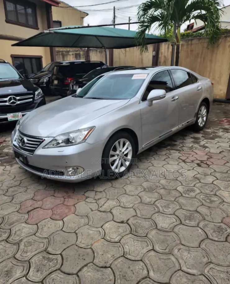 Lexus ES 2012 Silver