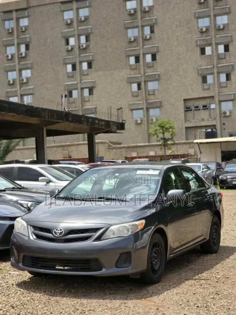 Toyota Corolla 2013 Gray