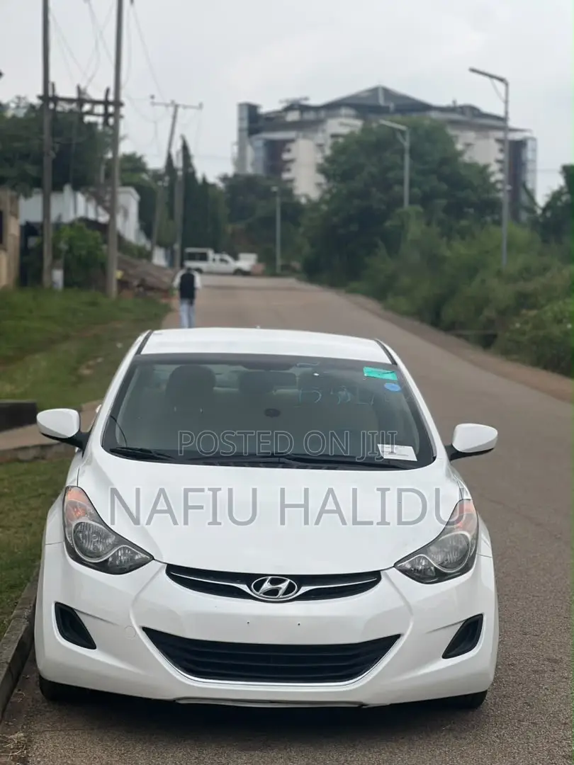 Hyundai Elantra 2013 White