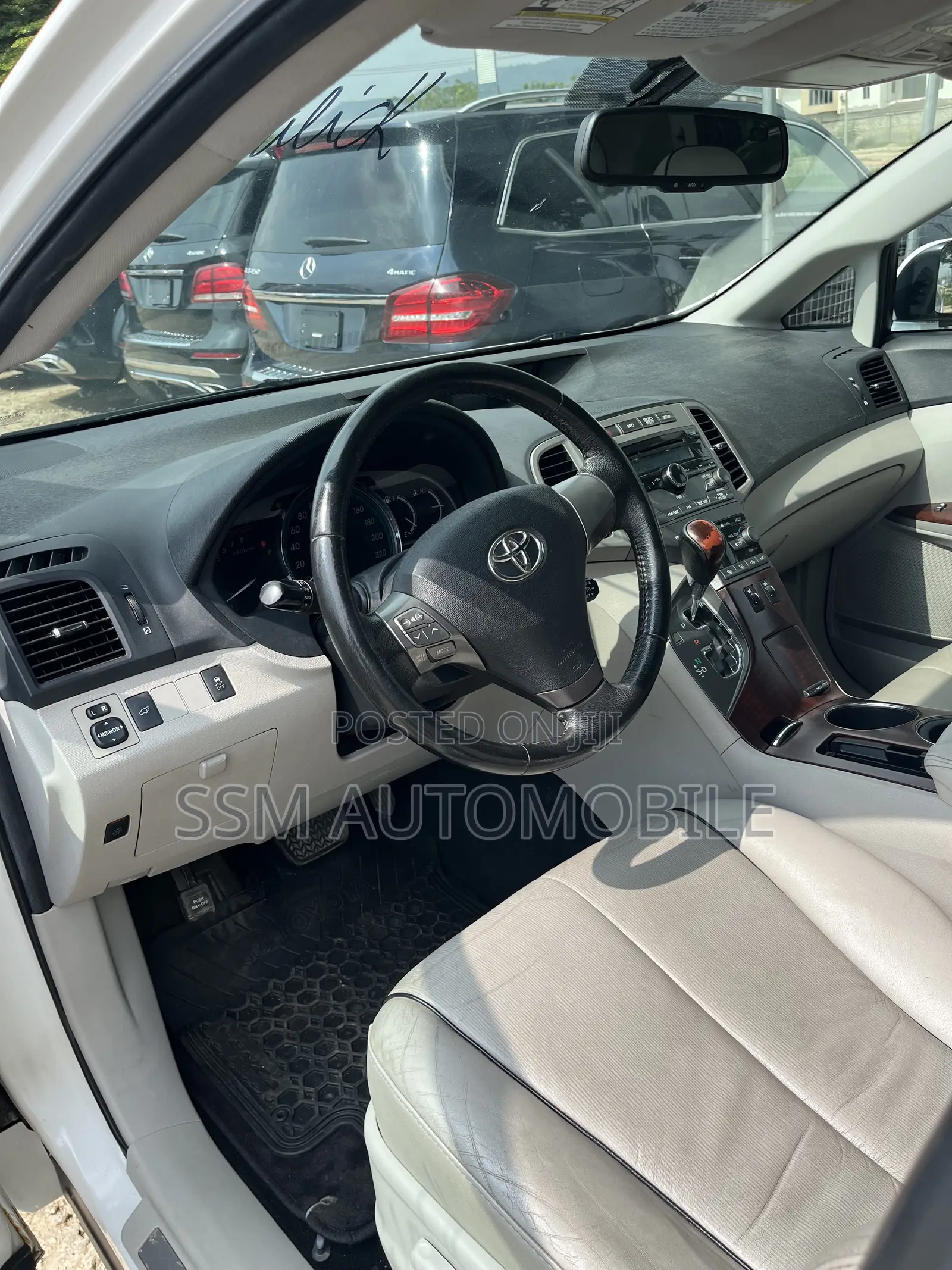 Toyota Venza V6 AWD 2011 White