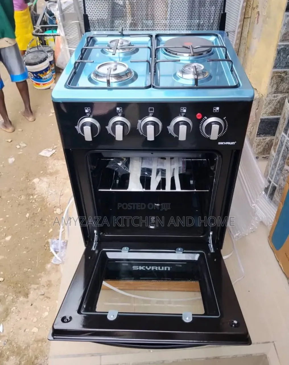 Skyrun Freestanding 3+1 Gas and Electric Cooker With a Built-in Oven.