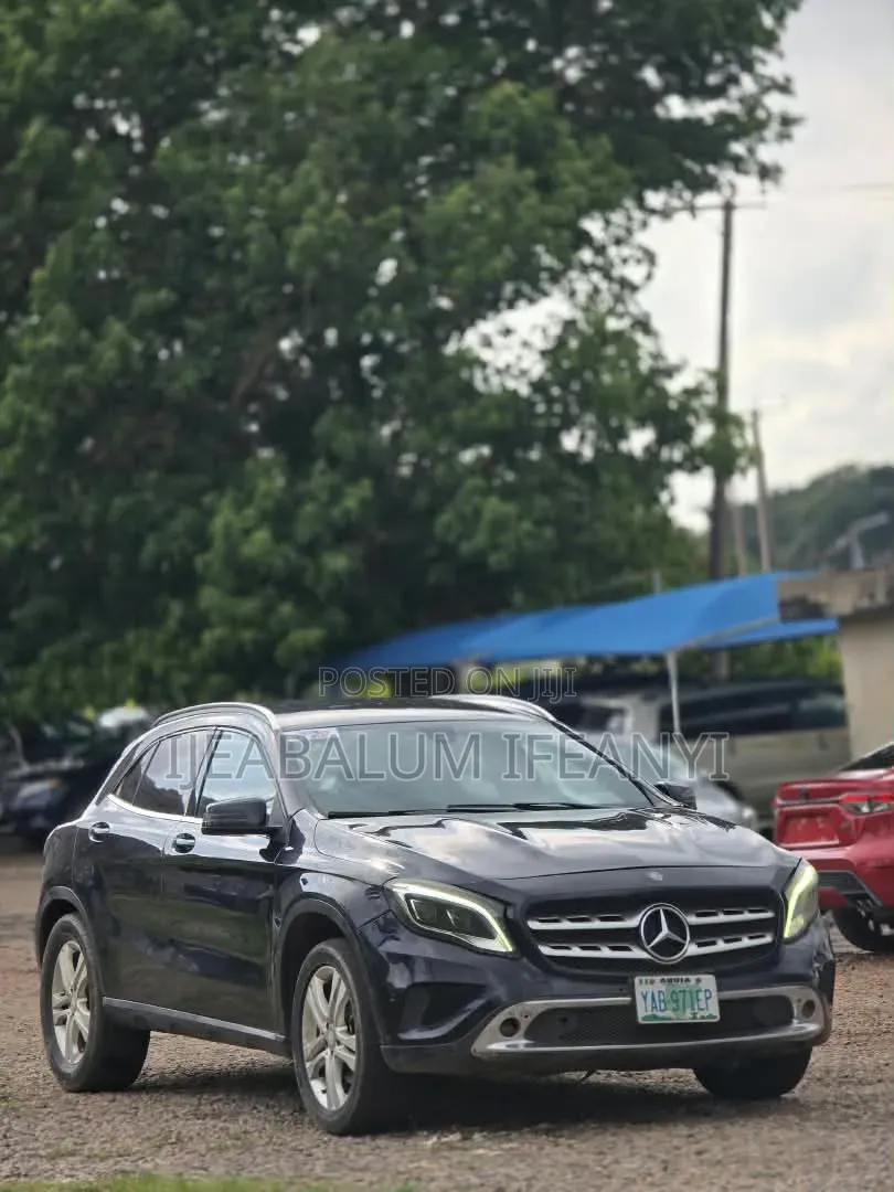Mercedes-Benz GLA 250 2016 Black