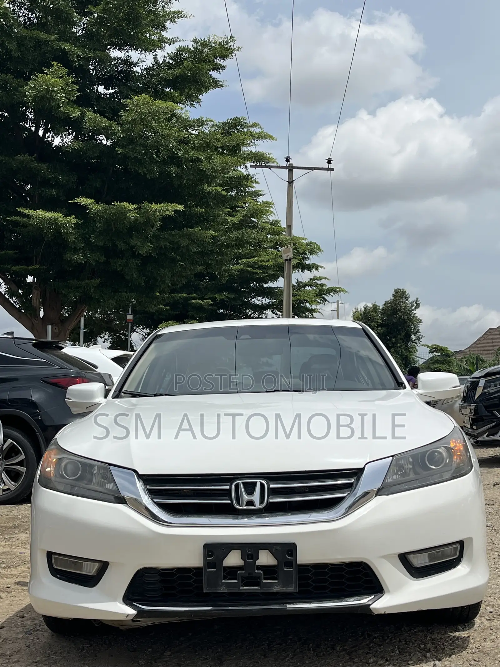 Honda Accord EX-L V-6 4dr Sedan FWD (3.5L 6cyl 6A) 2013 White