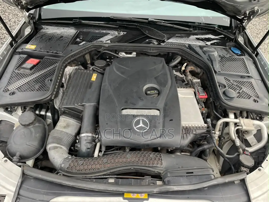 Mercedes-Benz C300 2015 Silver