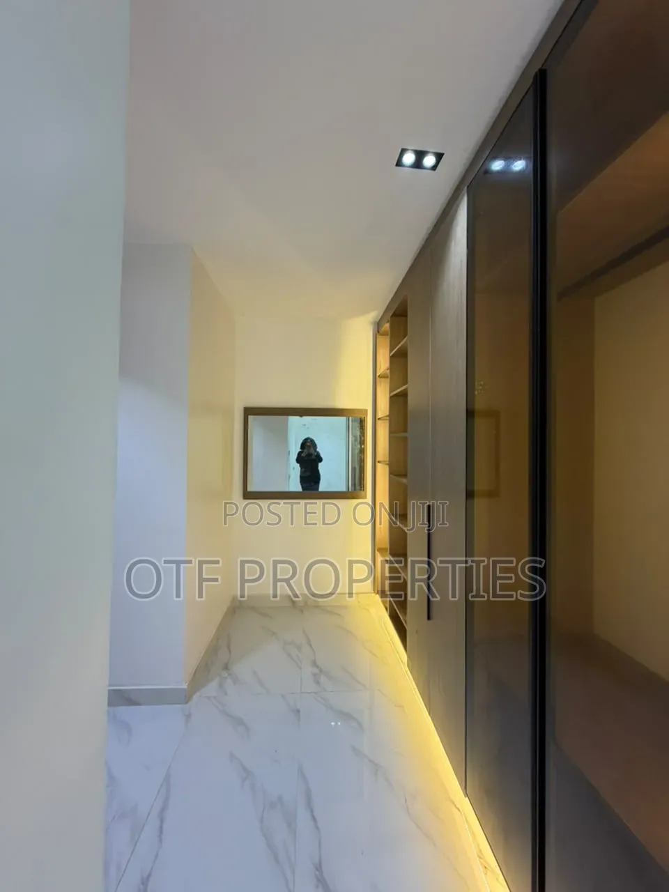 6bdrm Duplex in Apo Resettlement for sale
