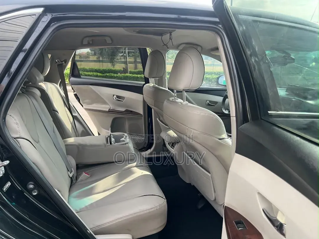 Toyota Venza XLE 2012 Black