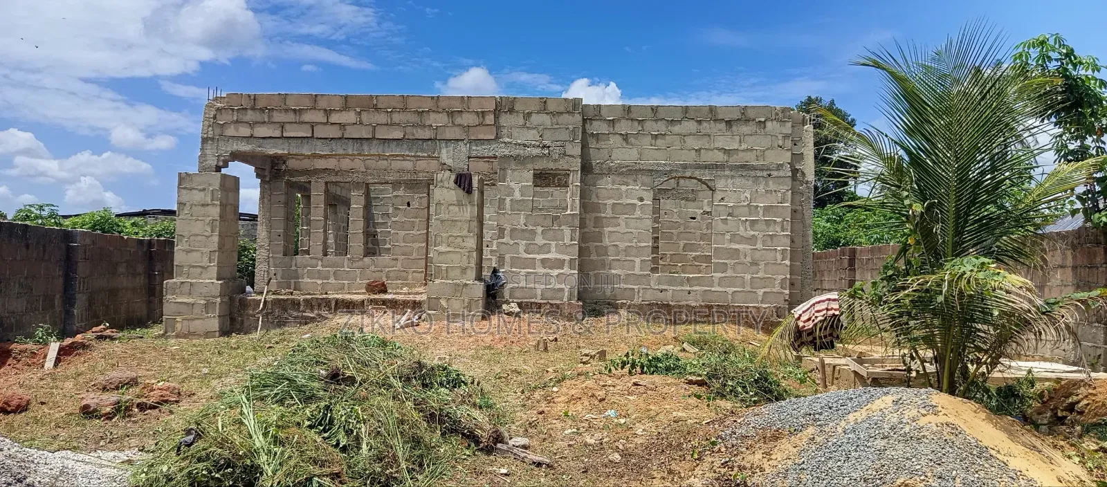 4bdrm Bungalow in Epe for sale