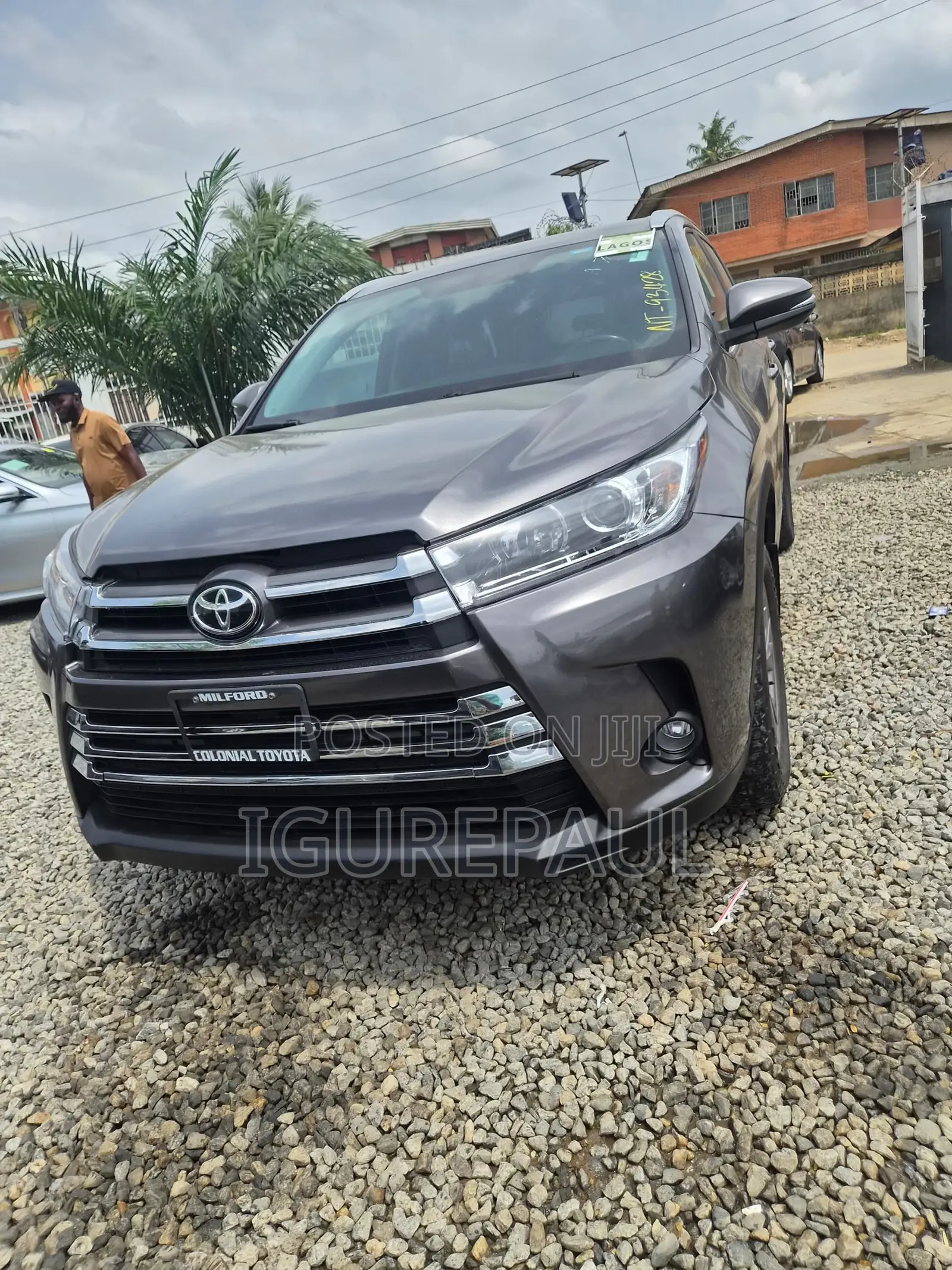 Toyota Highlander XLE 4dr SUV AWD (3.5L 6cyl 6A) 2015